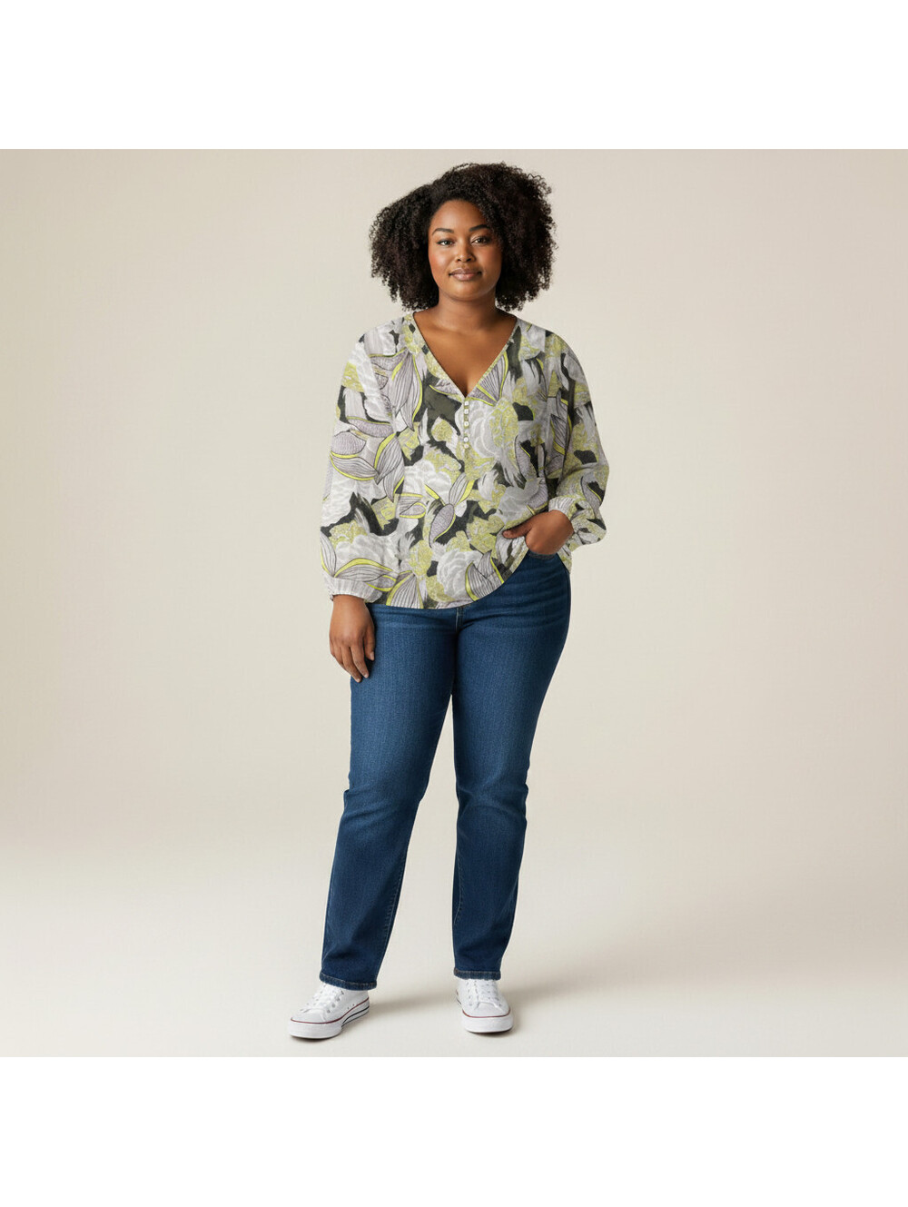 Monroe and Main Blouse Women 3X Plus Gray Floral V-Neck 3/4 Sleeve Button Casual